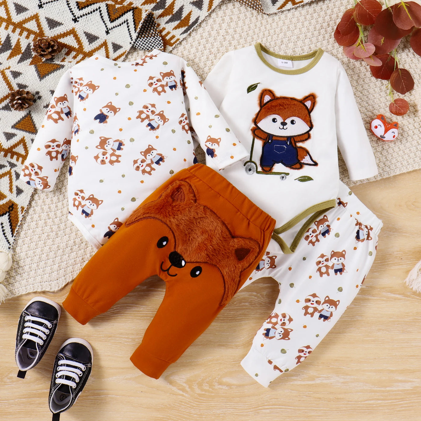 PatPat 2pcs Baby Girl/Boy Childlike Fox Pattern Embroidered Set